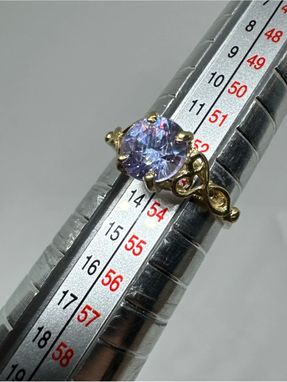 10k Yellow Gold Round CZ Light Purple Solitaire Sz 6.25 Engagement Ring 2.1g